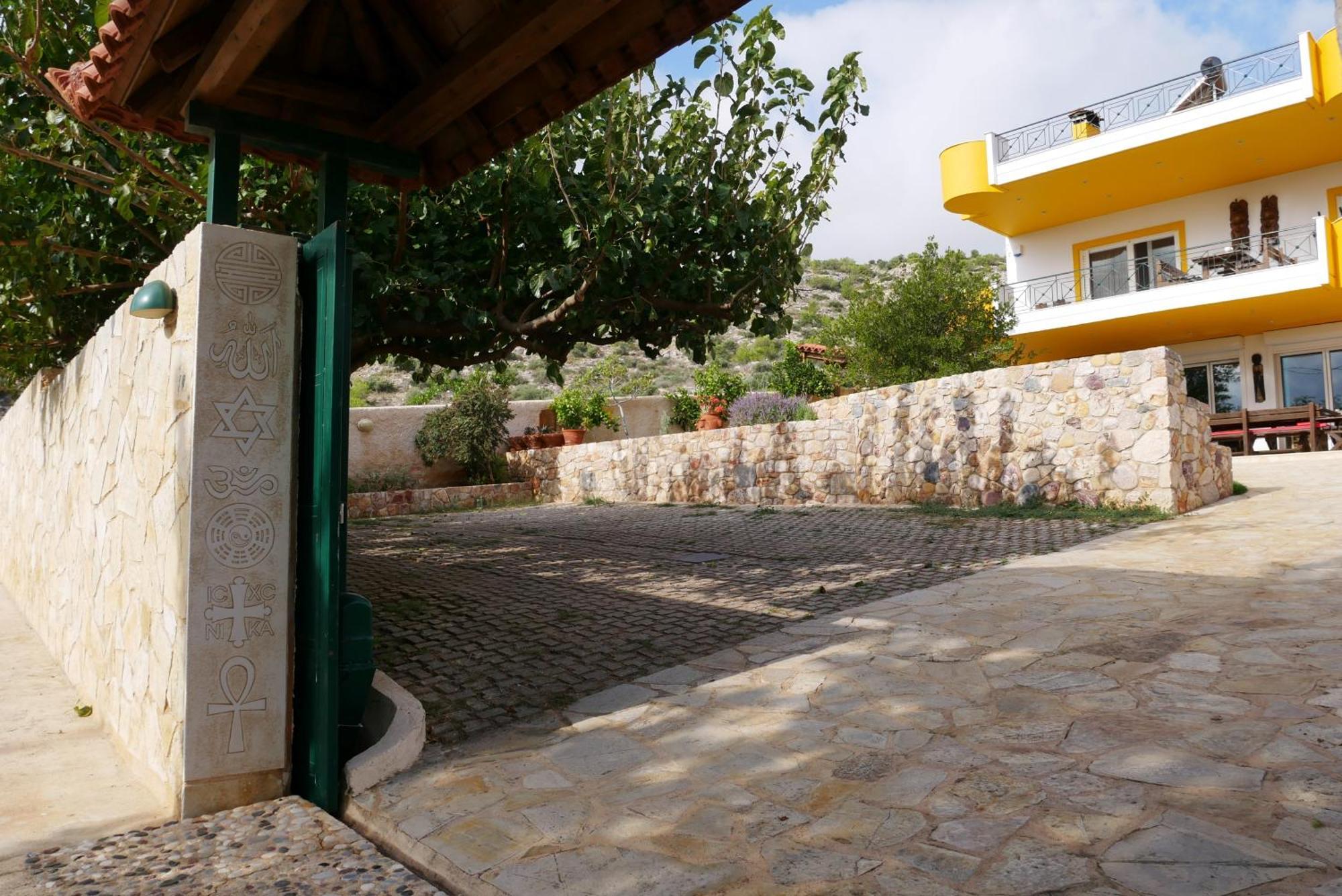 Casa Di Luce Bed and Breakfast Agia Marina  Exteriör bild