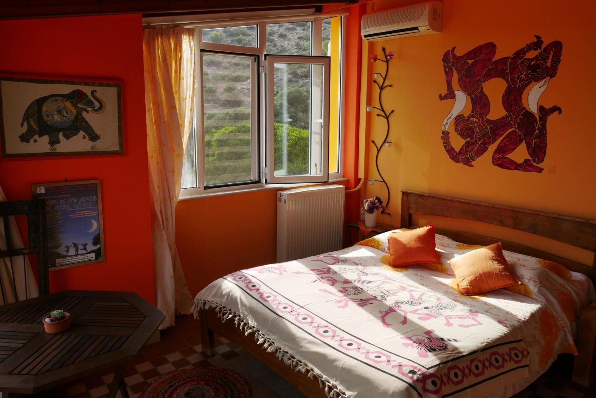 Casa Di Luce Bed and Breakfast Agia Marina  Exteriör bild