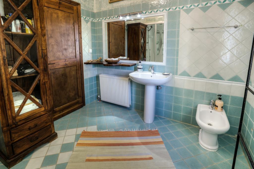 Casa Di Luce Bed and Breakfast Agia Marina  Exteriör bild
